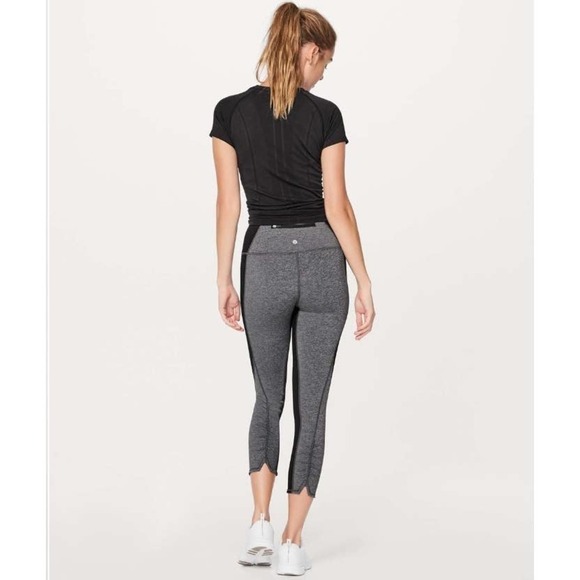 LULULEMON On Your Mark Crop (23") Heathered Black / Black Size 6 Active Running - Picture 15 of 15